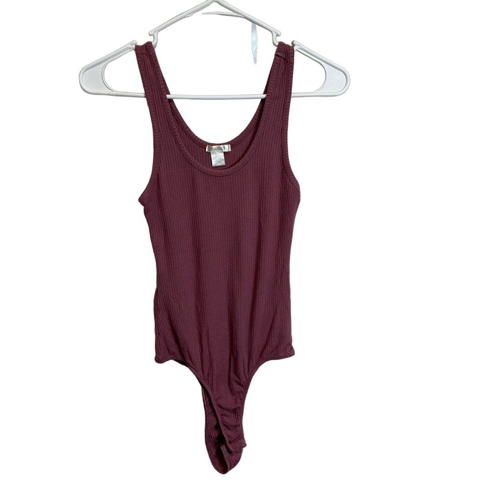 Bozzolo Bodysuit Women’s sz. SMALL Stretch Knit Dark Pink One Piece Sleeves Tank